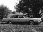 Chrysler Newport Custom Sedan 1975 года